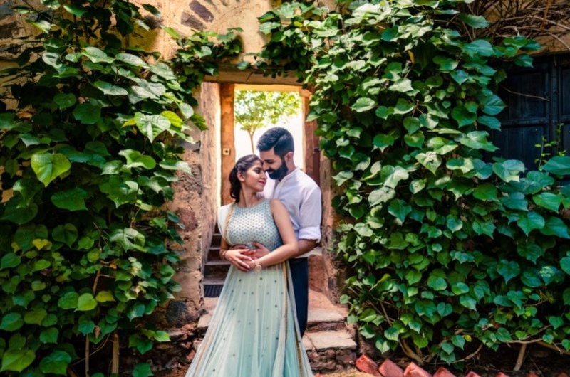 Kabir & Anuroop Gurugram : This couple's picturesque pre-wedding shoot and a simple Anand Karaj will brighten up your day!