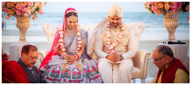 Varun & Kanika Hua Hin : With an ocean as the backdrop and golden sandy beaches, this wedding was a treat to the eyes!