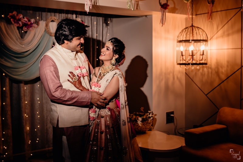 Akshaykumar  & Shreya Mumbai : The Lockdown DIY Home Wedding